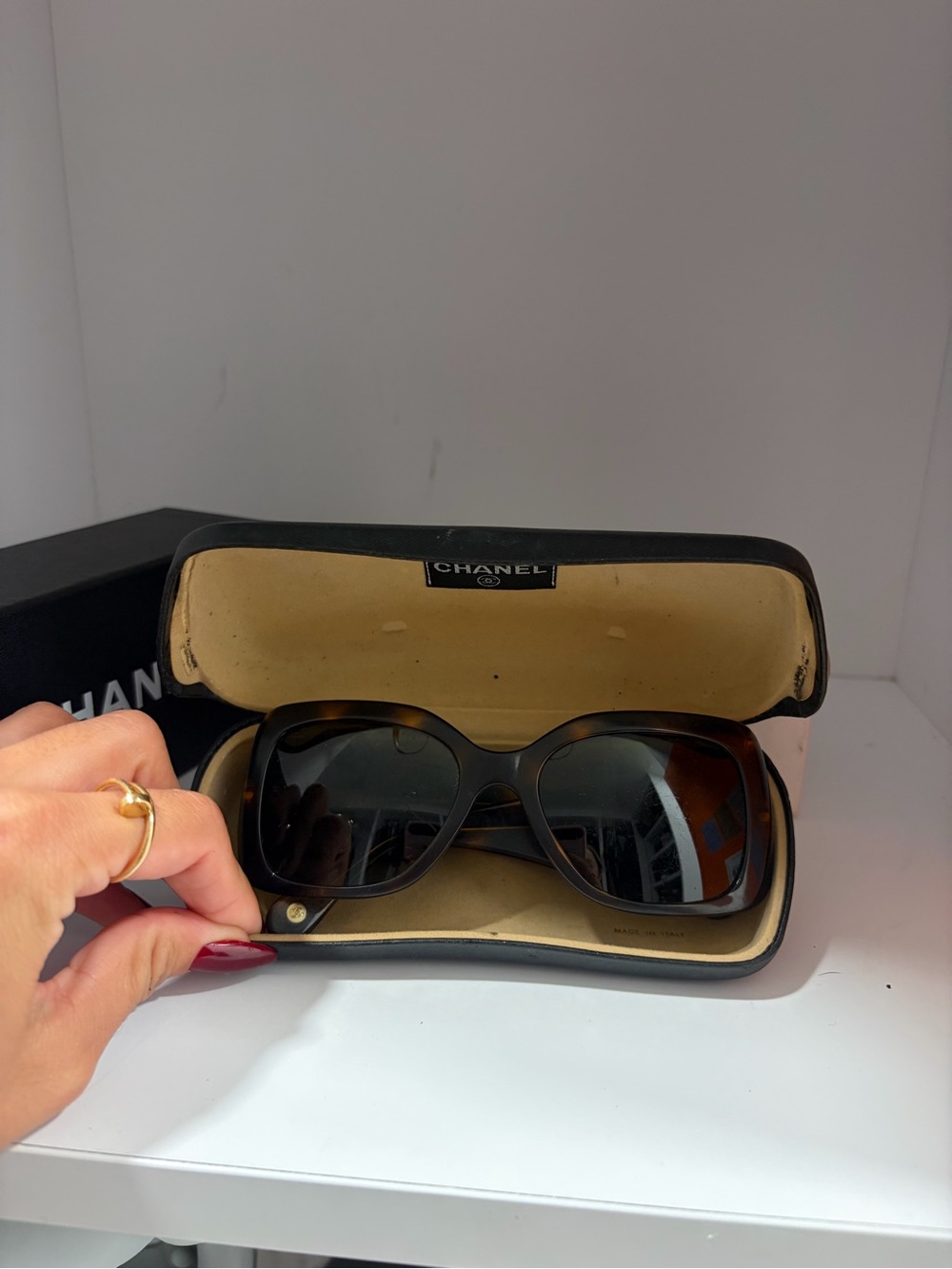 CHANEL Tortoiseshell Quilted-Temple Sunglasses with Gold CC Accent - Picture 2 of 7